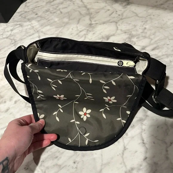 Sherpani Milli Black Crossbody Bag with ID Pouch - Picture 6 of 9